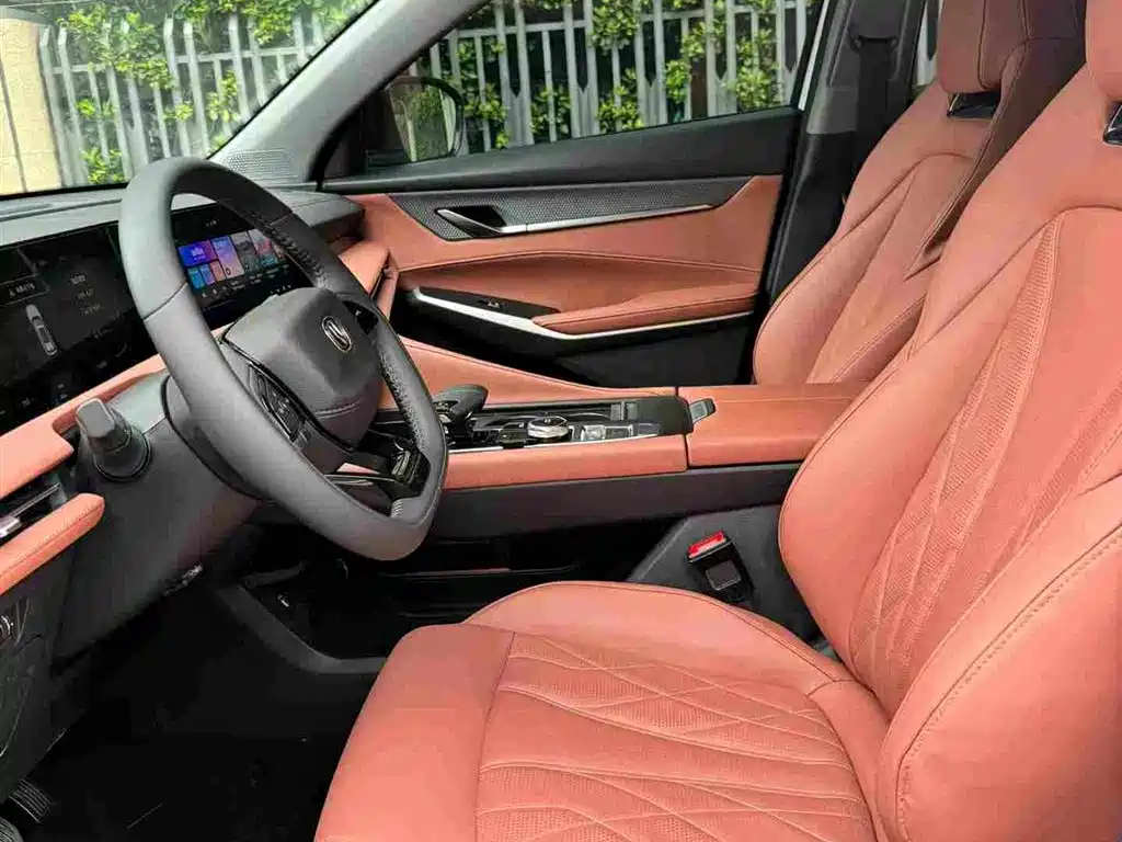Changan CS75 PLUS 2025 — фото 9