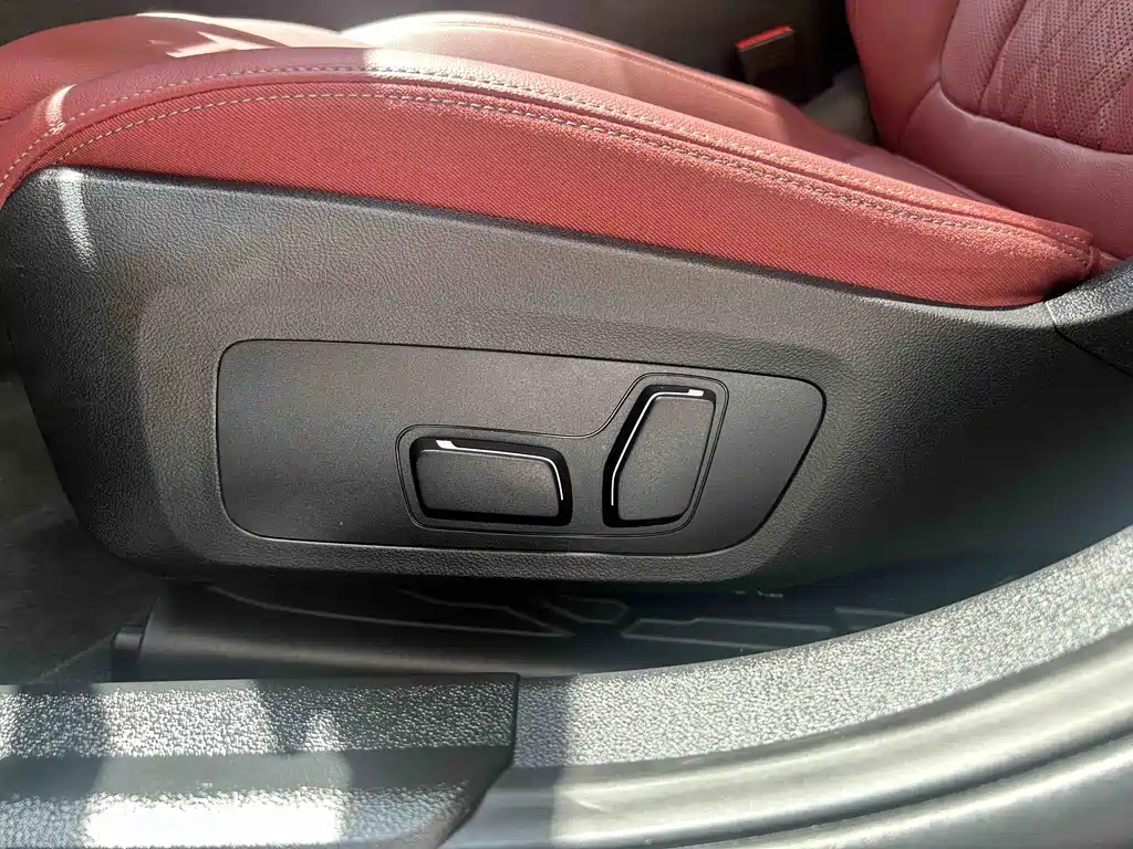 BMW 3 Series 2024 — фото 10