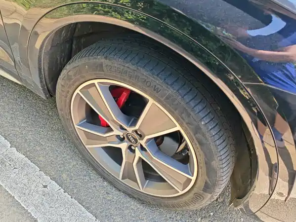 Audi Q5L 2023