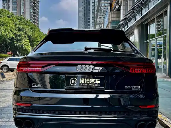 Audi Q8 2021