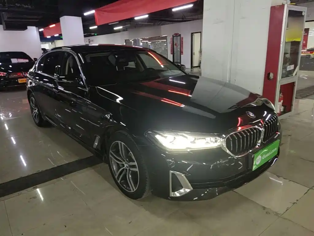 BMW 5 Series 2021
