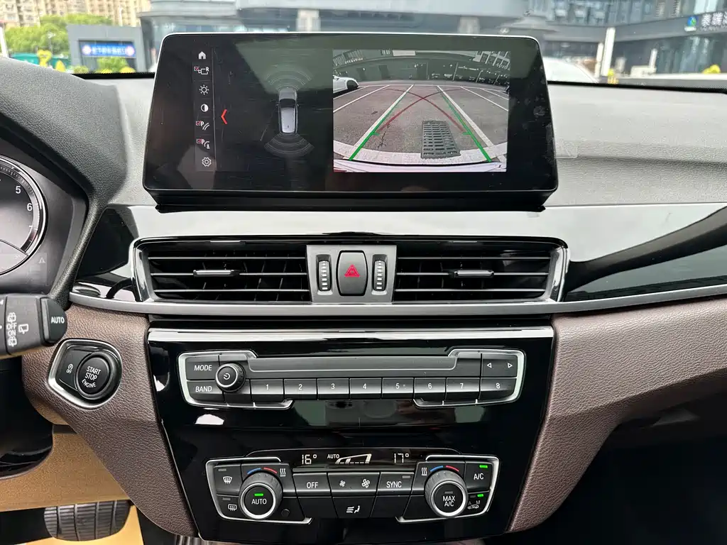 BMW X1 2022 — фото 15