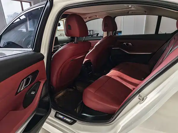 BMW 3 Series 2023