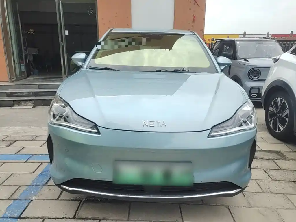 Neta V 2022
