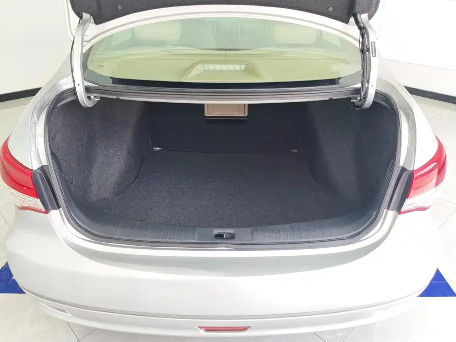 Nissan Sylphy 2015 — фото 4