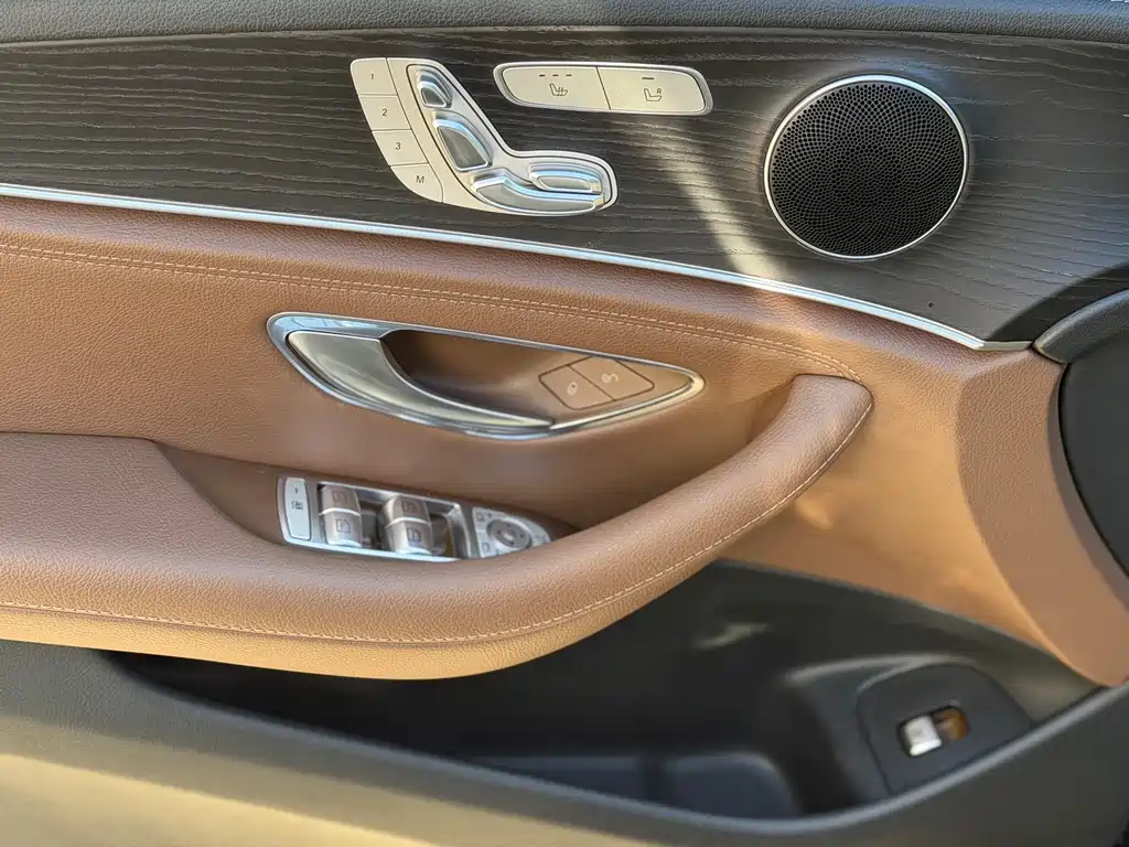 Mercedes-Benz E-Class 2020 — фото 4