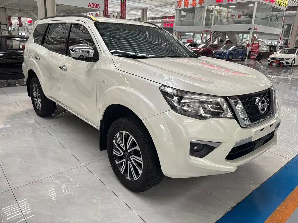 Nissan Terra 2019 — фото 3