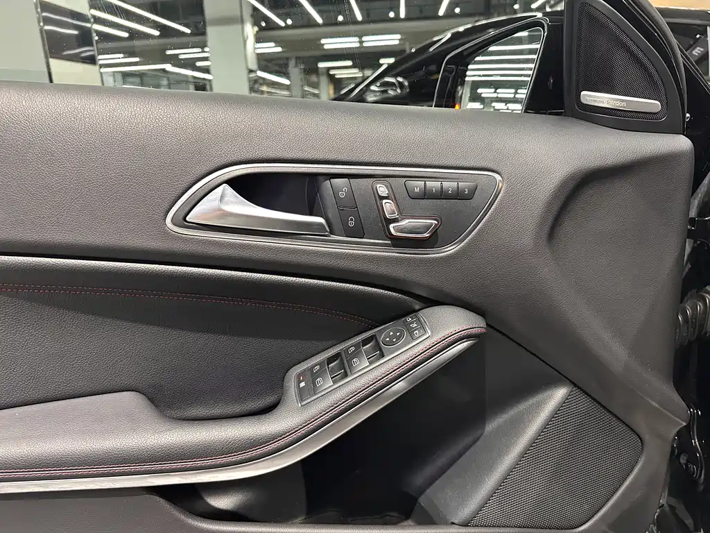 Mercedes-Benz A-Class AMG 2018 — фото 4
