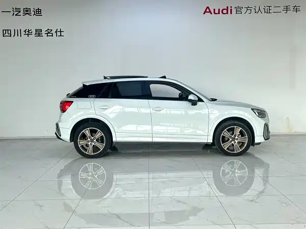 Audi Q2L 2022