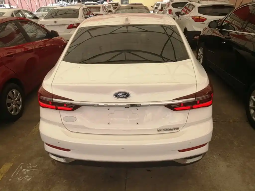 Ford Escort 2021