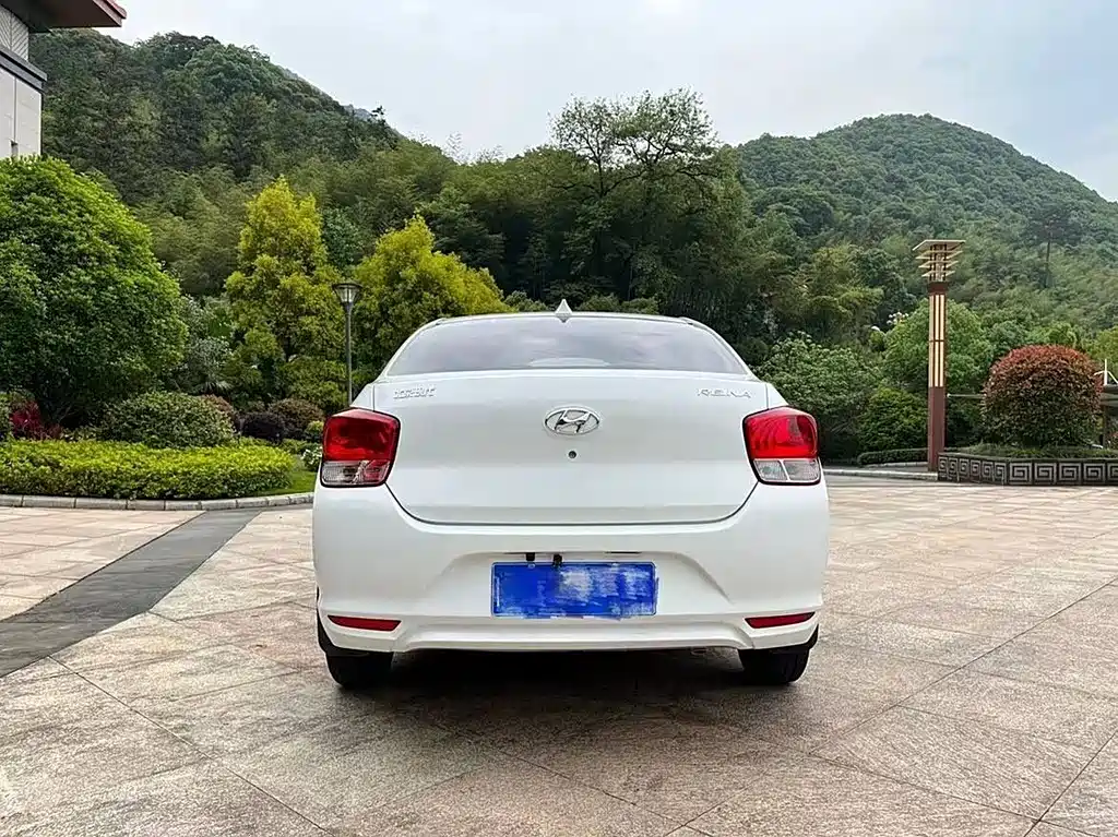 Hyundai Verna 2018 — фото 5