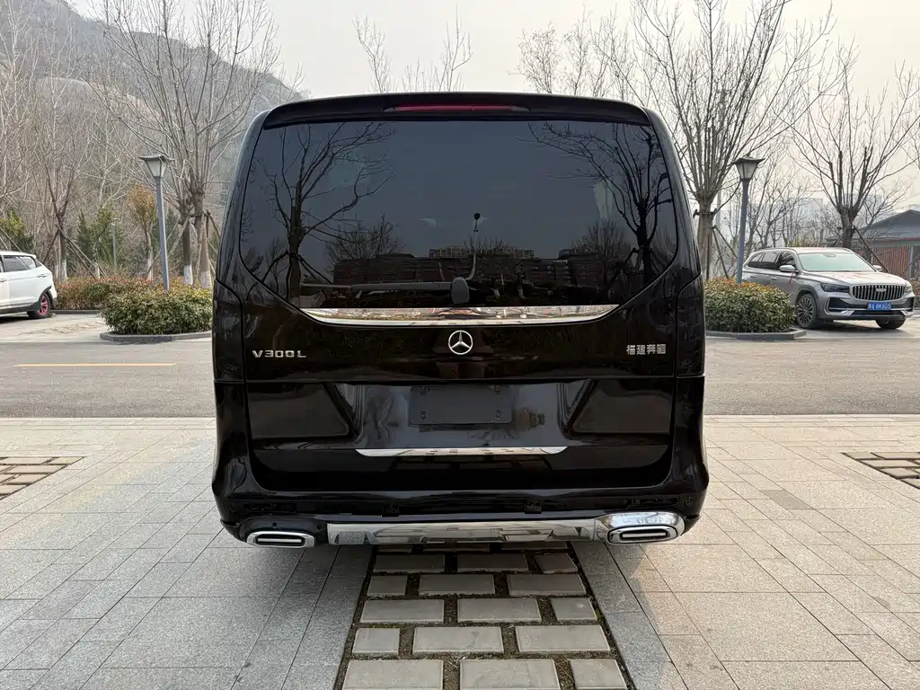 Mercedes-Benz V-Class 2022 — фото 5