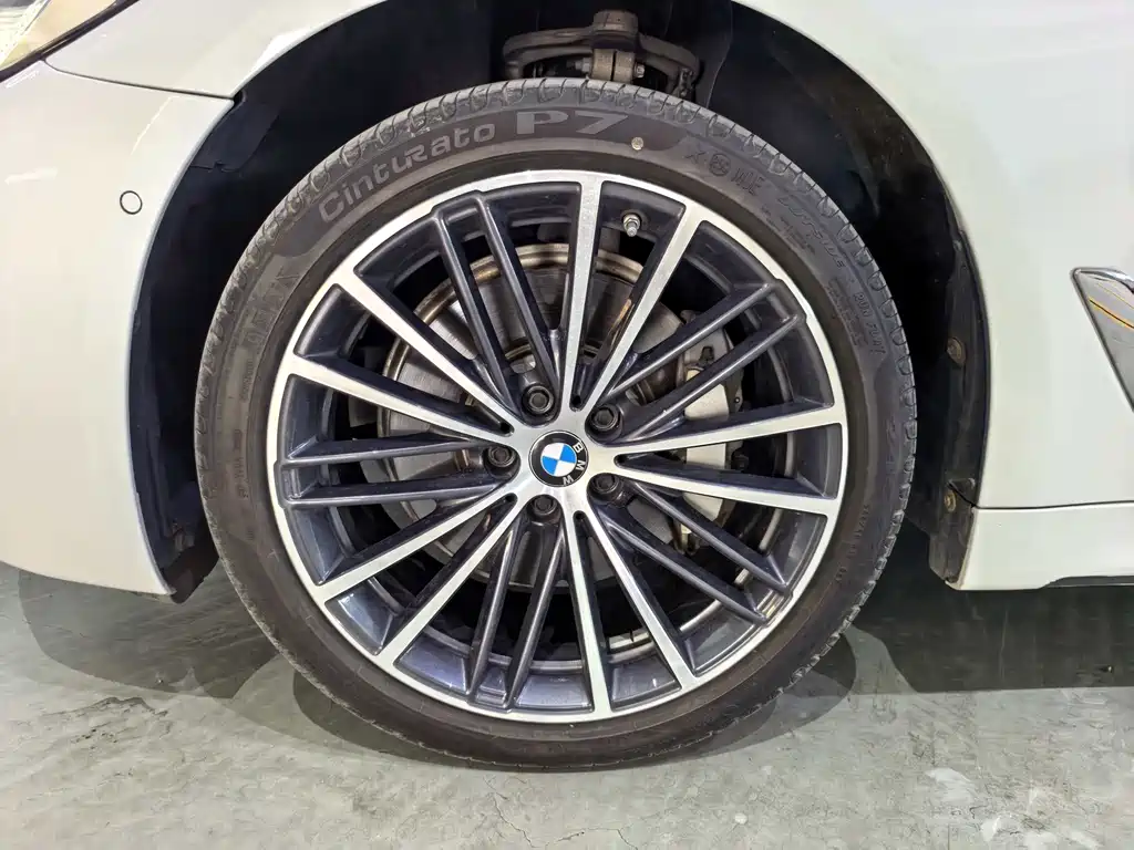 BMW 5 Series 2023
