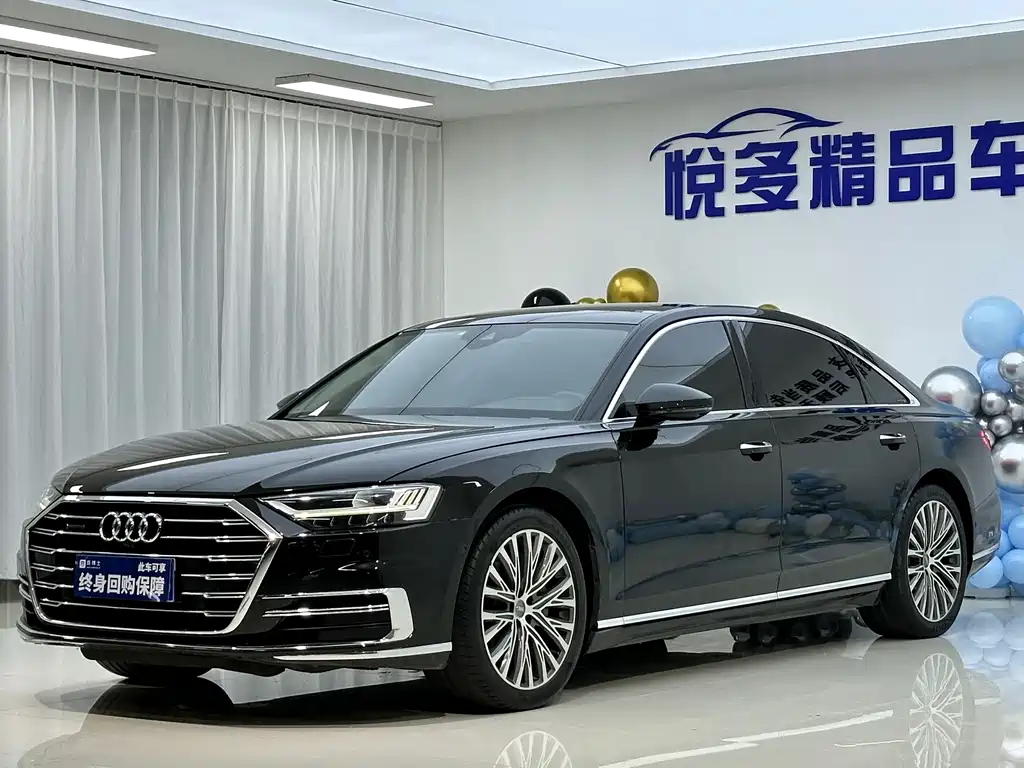 Audi A8 2020 — фото 1