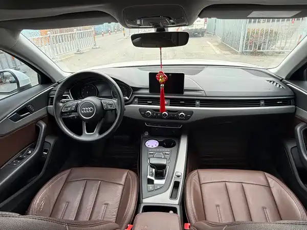Audi A4L 2018