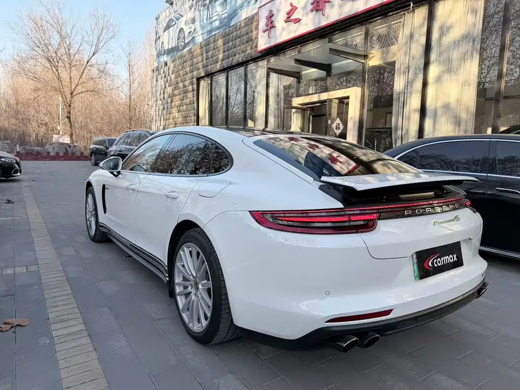 Porsche Panamera Hybrid 2019 — фото 8