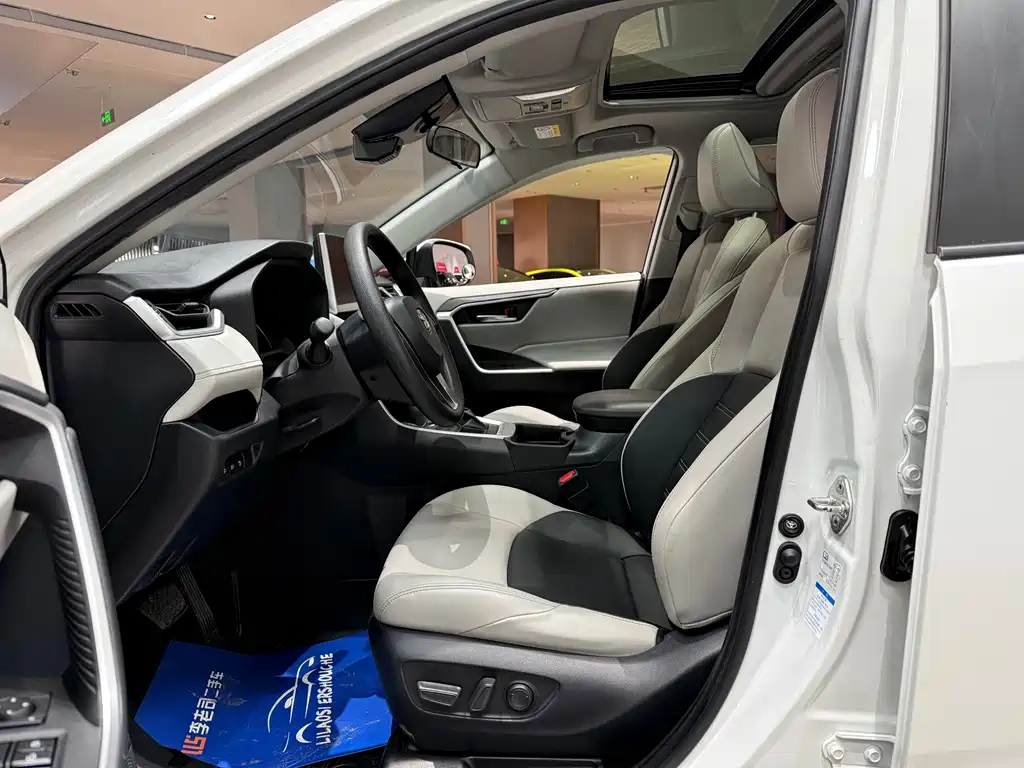 Toyota Wildlander 2020 — фото 19