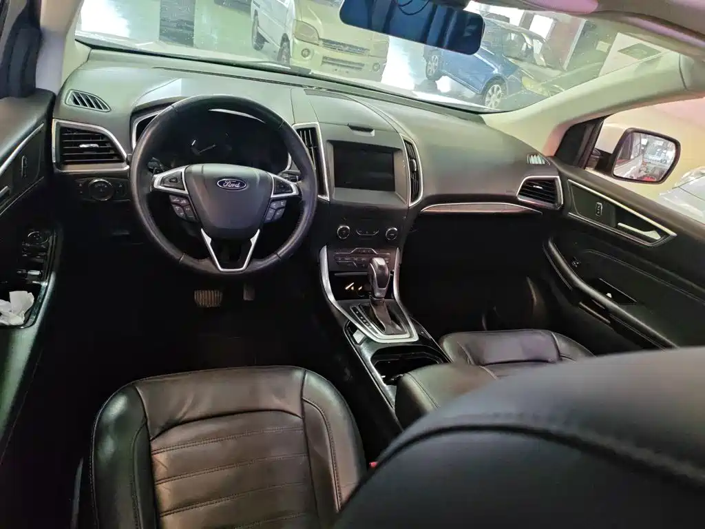 Ford Edge 2019 — фото 14