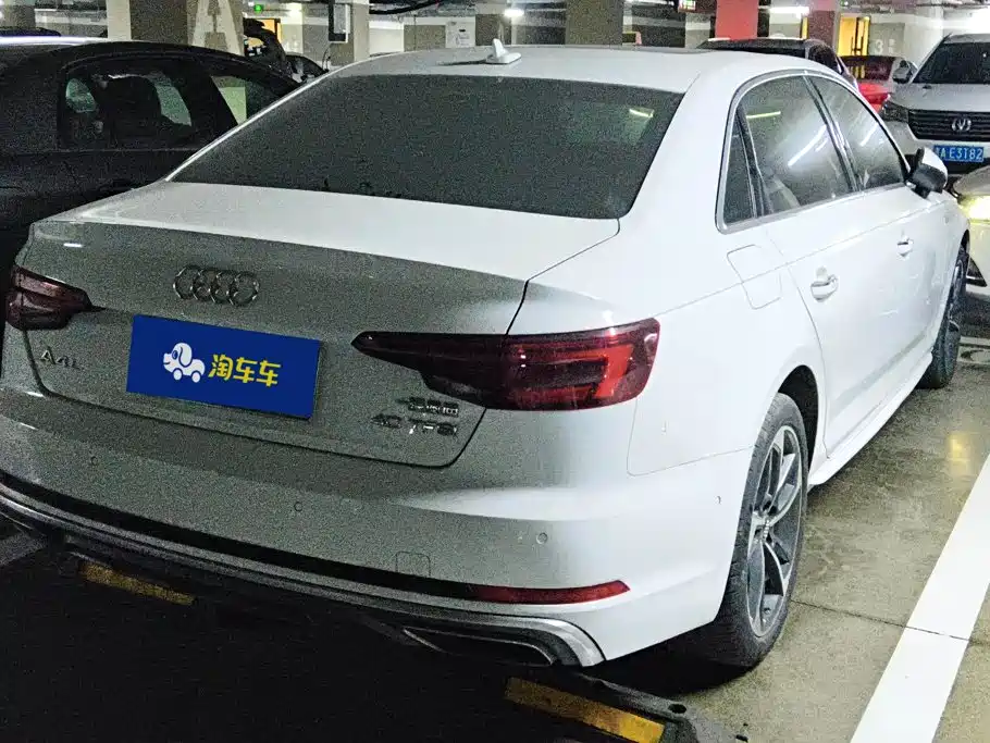 Audi A4L 2019