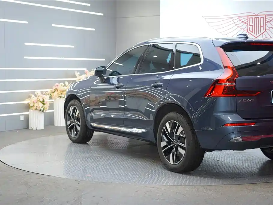 Volvo XC60 2025 — фото 6