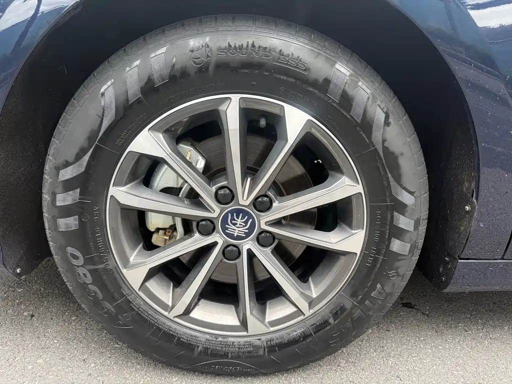 BYD Qin PLUS 2023 — фото 16