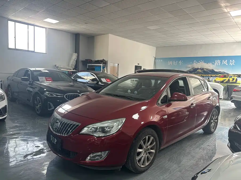 Buick Excelle 2014 — фото 1