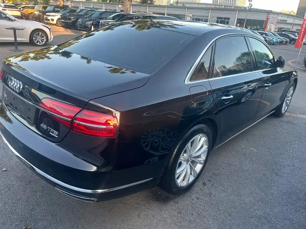 Audi A8 2017 — фото 4