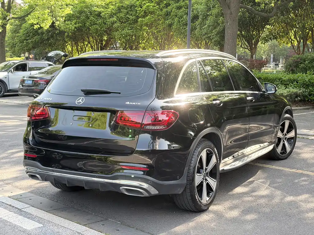 Mercedes-Benz GLC 2019 — фото 18