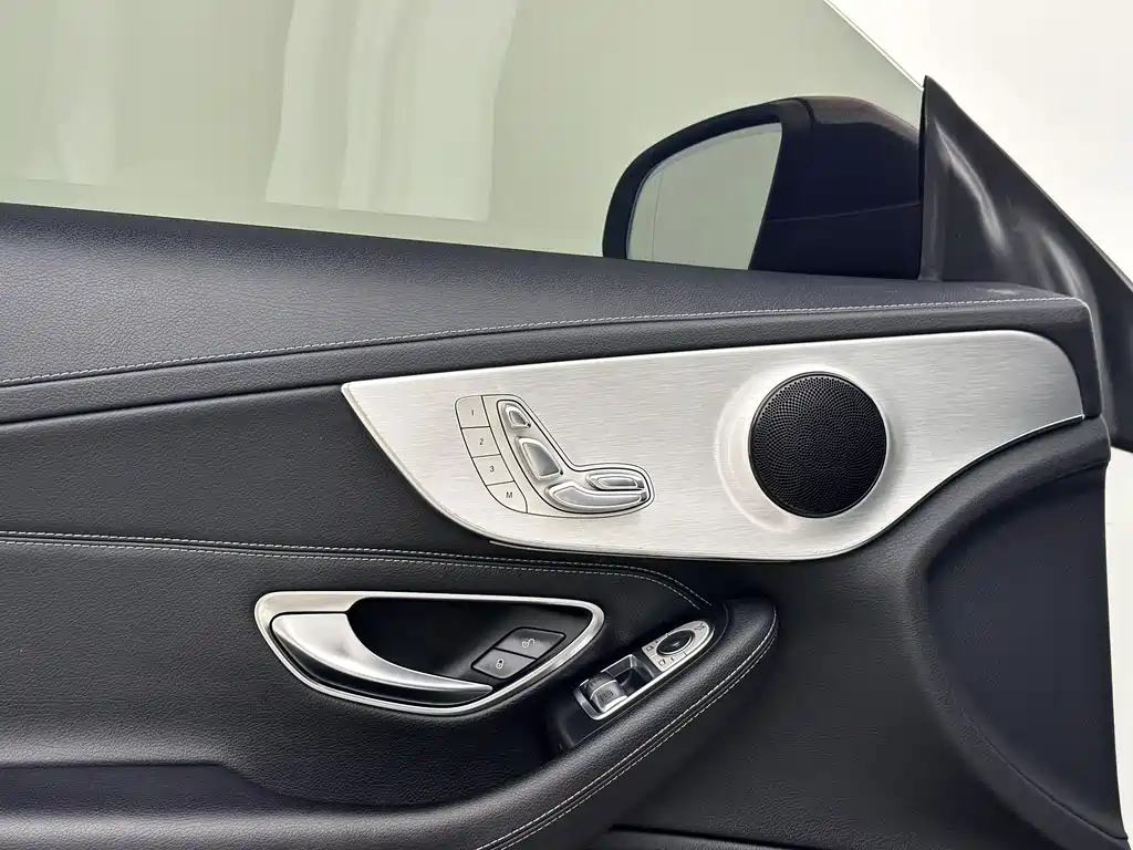 Mercedes-Benz C-Class 2016 — фото 17