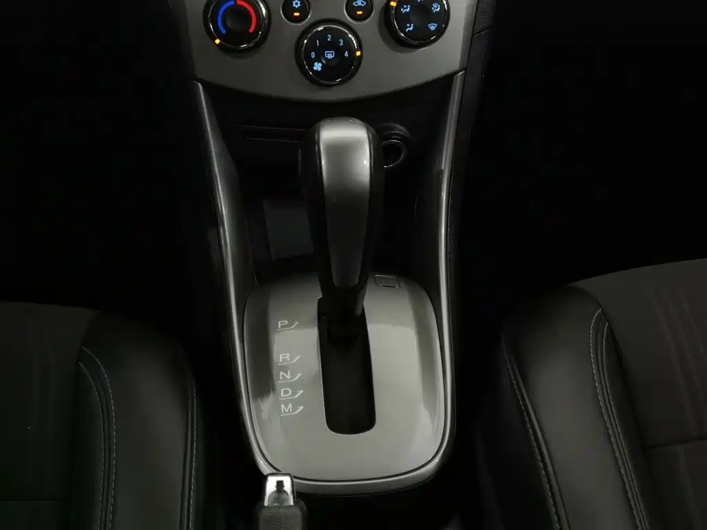 Chevrolet Trax 2016 — фото 13