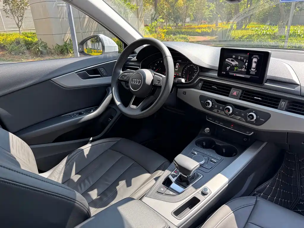 Audi A4L 2019 — фото 41