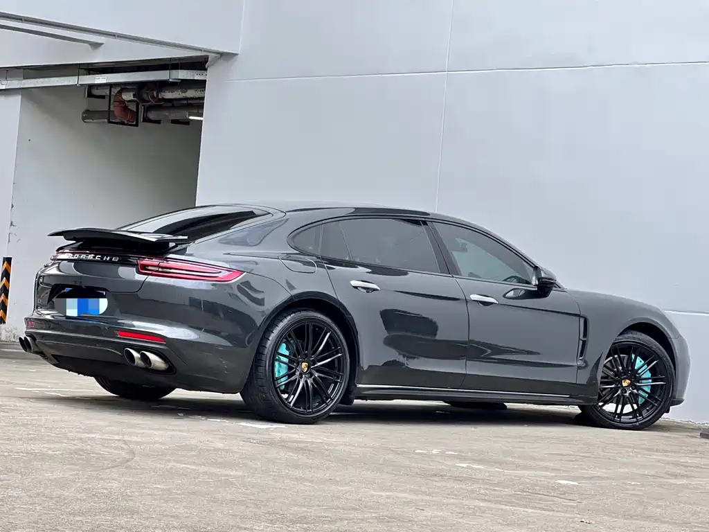 Porsche Panamera 2018 — фото 14