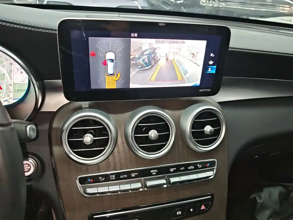 Mercedes-Benz GLC 2021 — фото 13