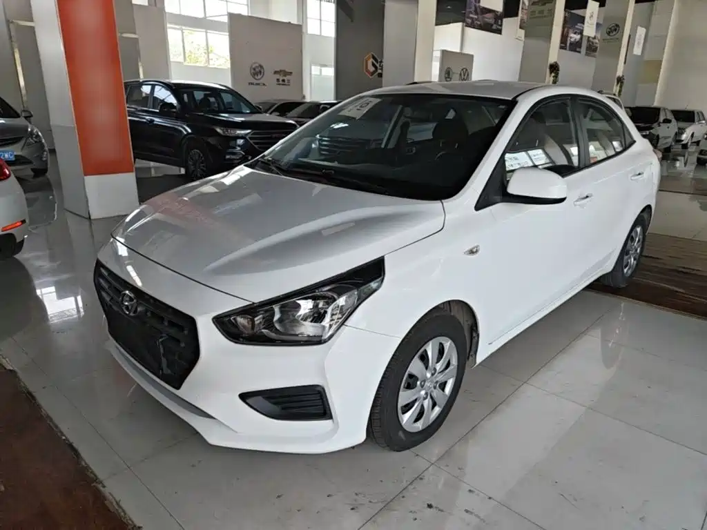 Hyundai Accent 2021 — фото 1