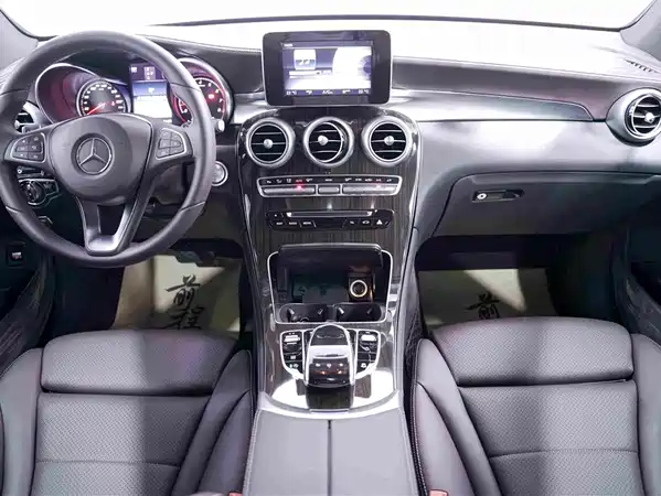 Mercedes-Benz GLC 2016