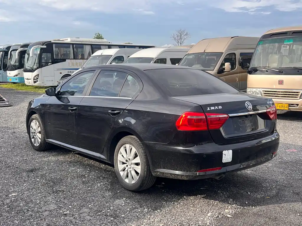 Volkswagen Lavida 2013