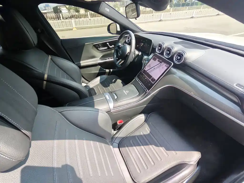 Mercedes-Benz C-Class 2023 — фото 16