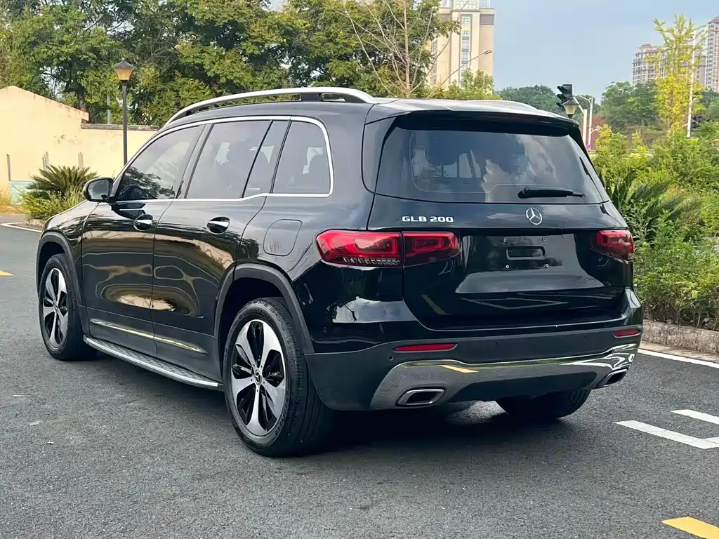 Mercedes-Benz GLB 2021