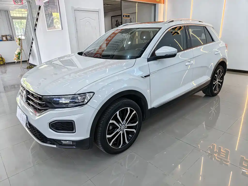 Volkswagen T-Roc 2020 — фото 1