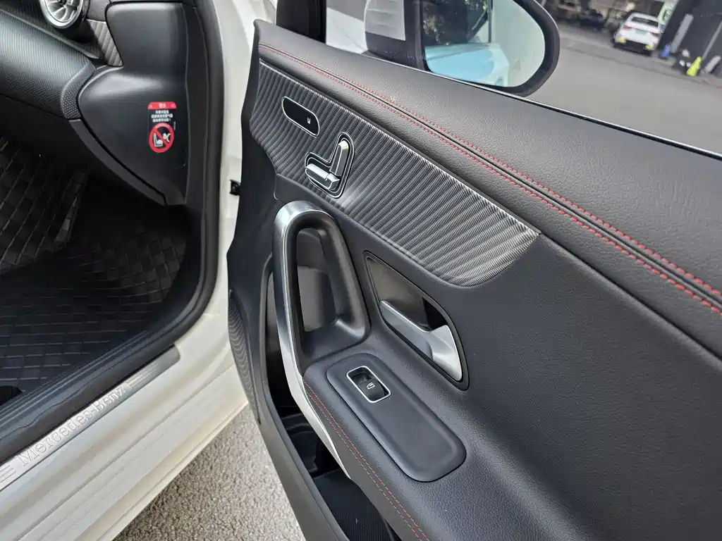 Mercedes-Benz A-Class 2024 — фото 28