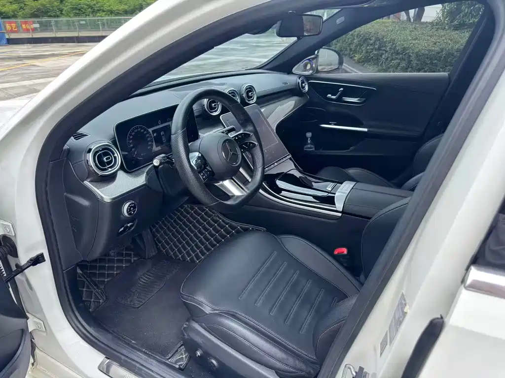 Mercedes-Benz C-Class 2022