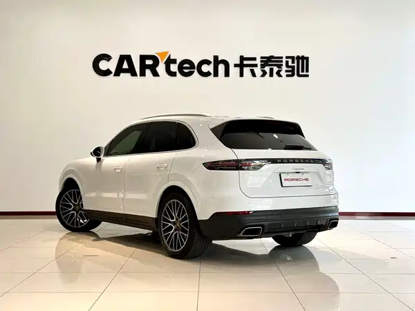 Porsche Cayenne 2022