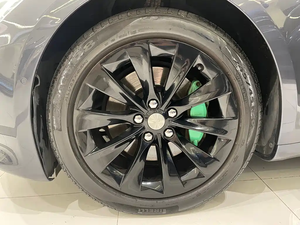 Tesla Model S 2020 — фото 16