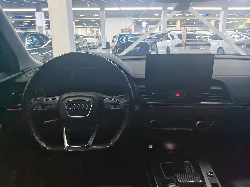 Audi Q5L 2022 — фото 14