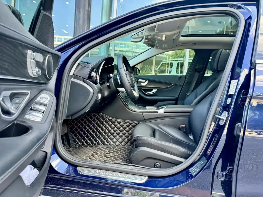 Mercedes-Benz C-Class 2020