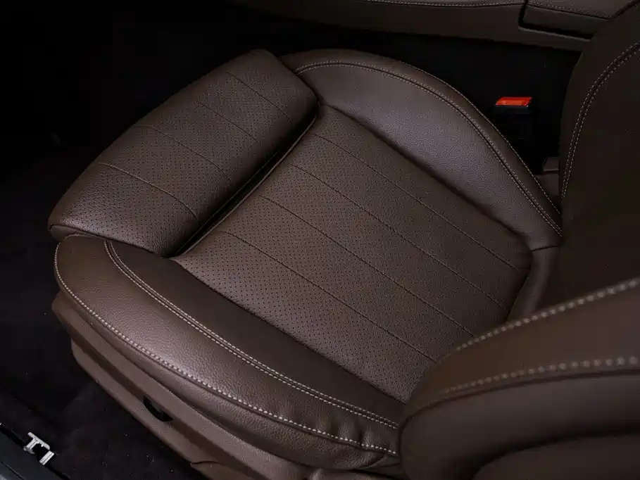 Mercedes-Benz E-Class 2022 — фото 13
