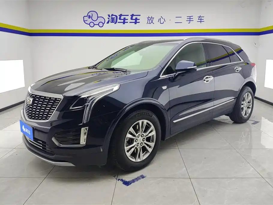 Cadillac XT5 2021 — фото 1