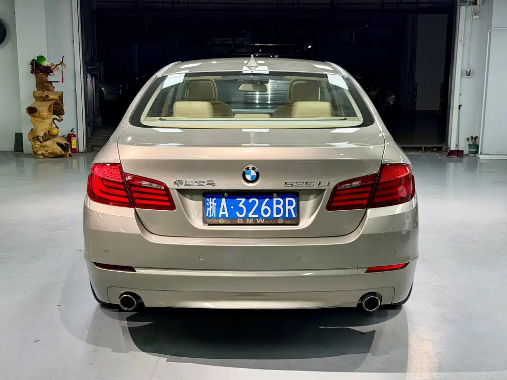 BMW 5 Series 2011