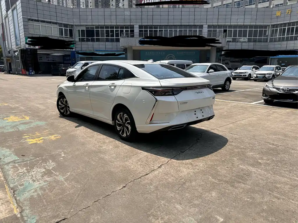 Dongfeng Yixuan 2022