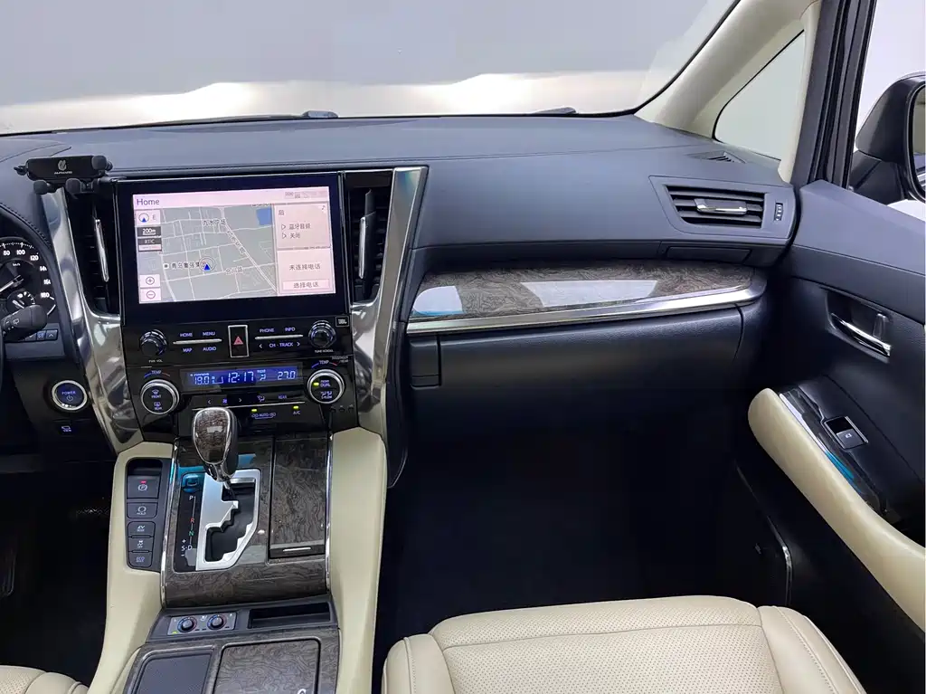 Toyota Alphard 2020 — фото 4